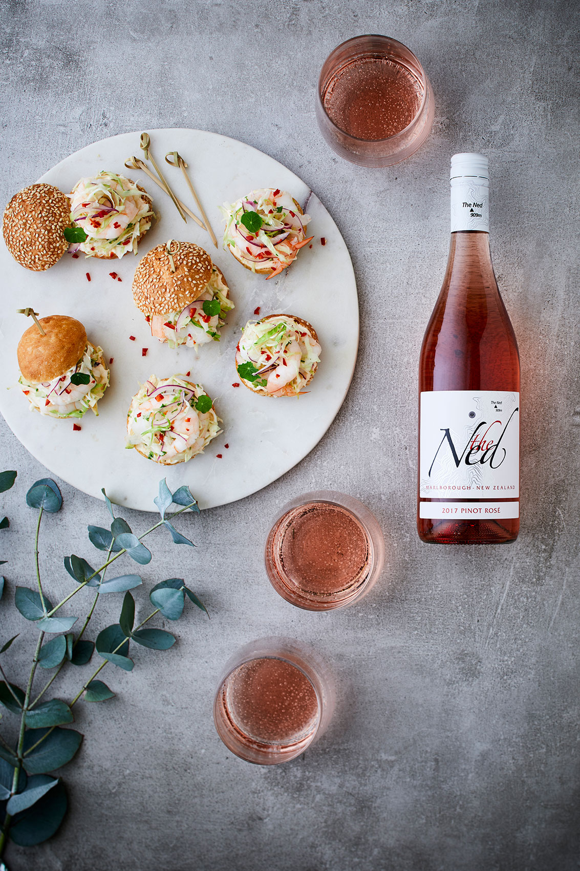 The Ned Marlbrough Pino Rose 2017 with Mini Burgers • Beverage & Liquid Photography