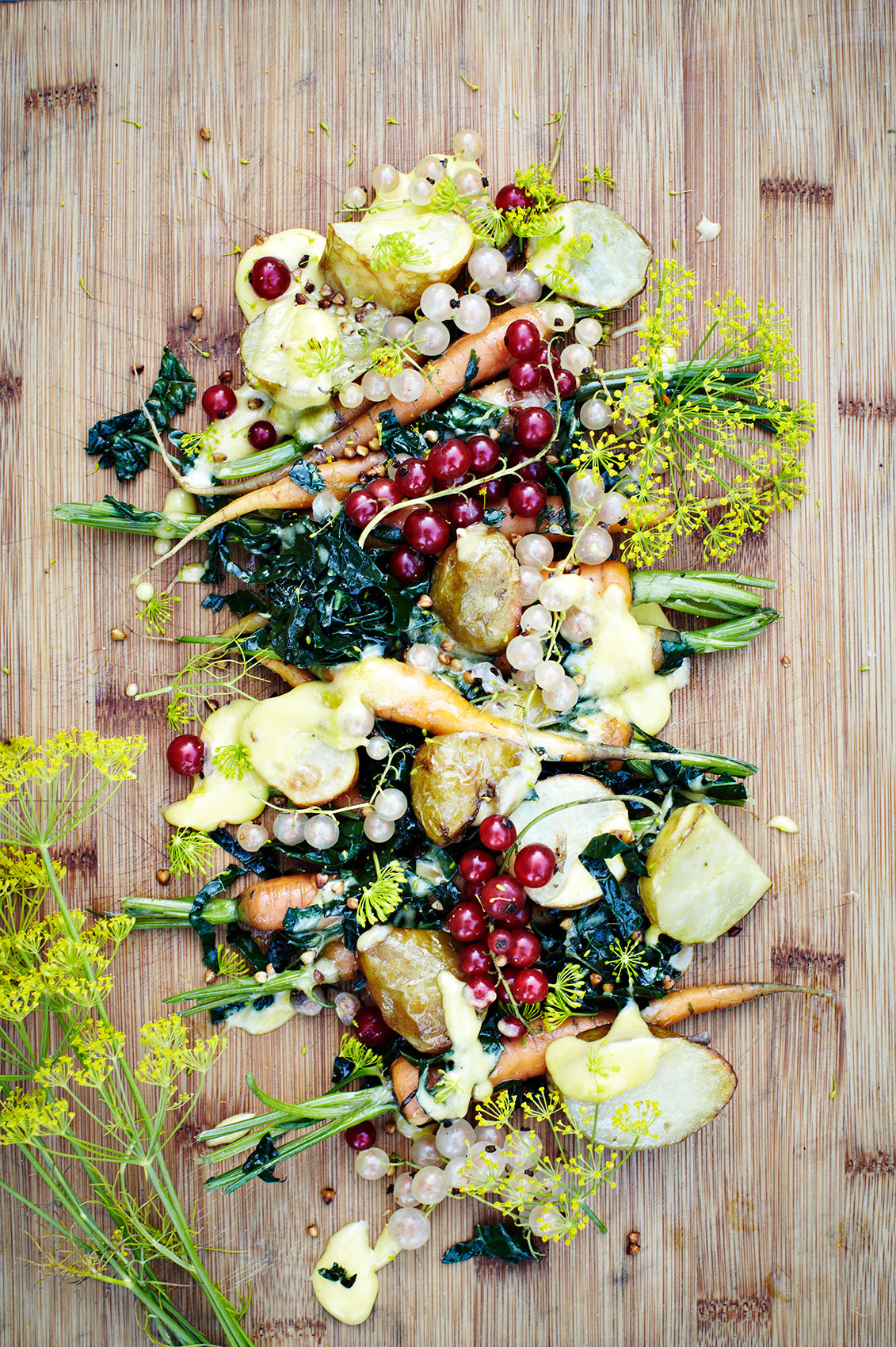 Stedsans in the Woods • Potato & Carrot Salad with Berries & Wild Flowers • Lifestyle & Editorial Food Photography