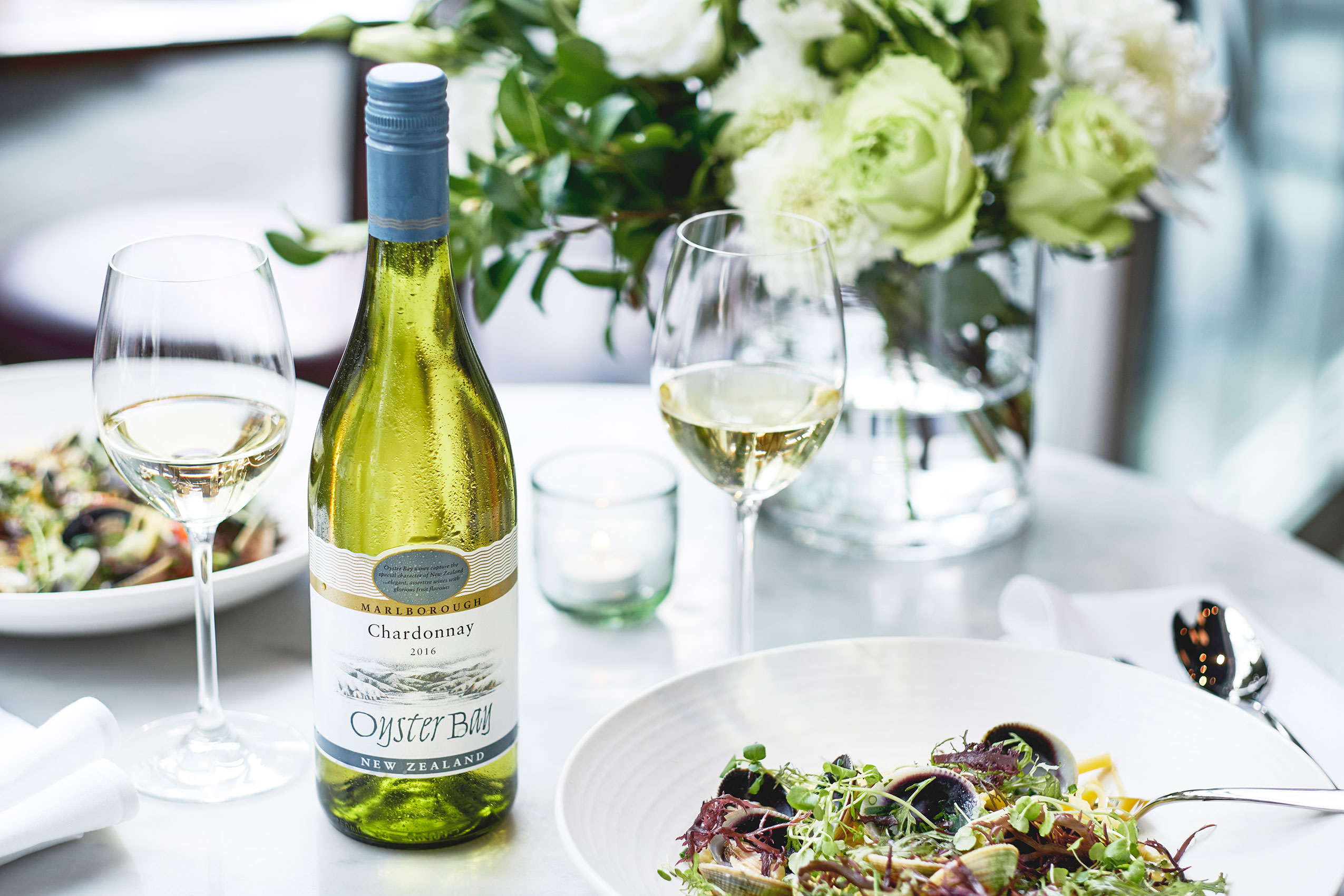 Oyster Bay Chardonnay with Clams & Fresh Greens • Advertising & Editorial Food Photography